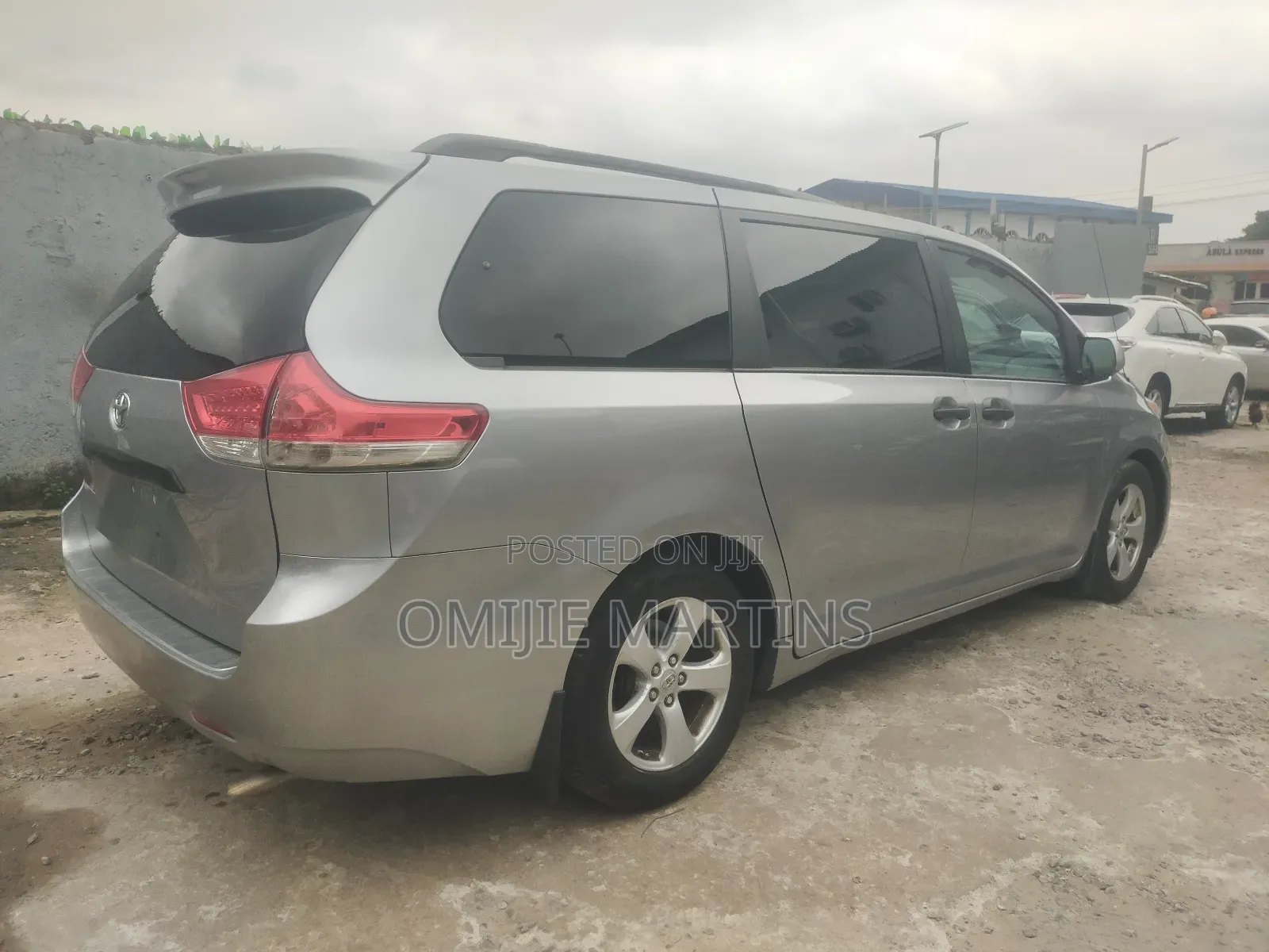 Toyota Sienna 2012 Silver