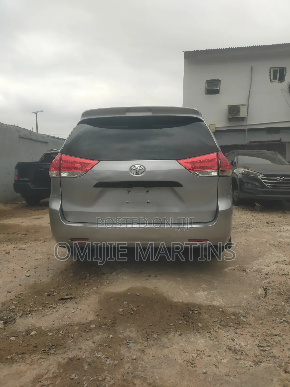 Toyota Sienna 2012 Silver