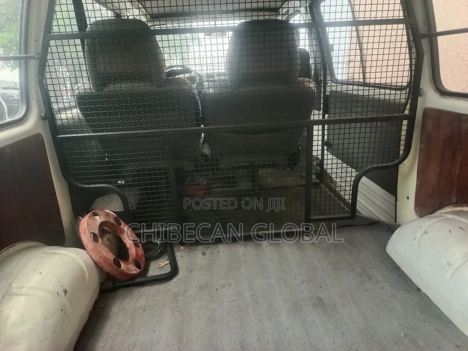 Isuzu Std 3940 2000 White