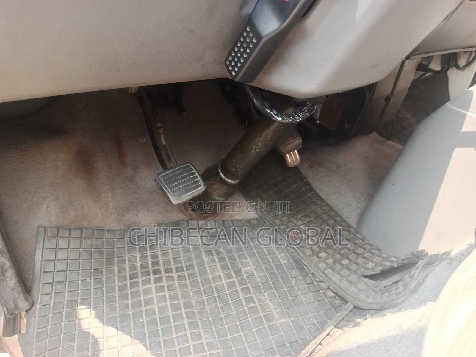 Isuzu Std 3940 2000 White