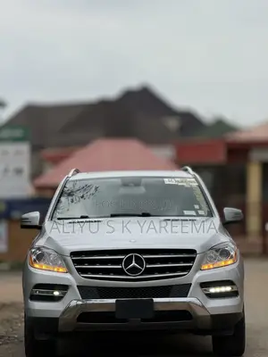 Mercedes-Benz M Class ML350 4MATIC 4dr SUV AWD (3.5L 6cyl 7A) 2015