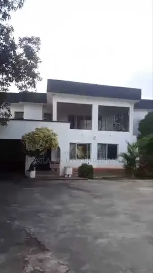 6bdrm Duplex in Benin City for sale