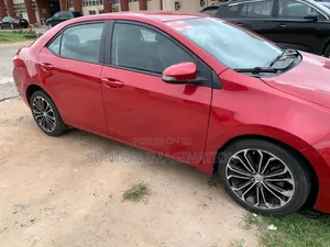 Toyota Corolla 2014 Red