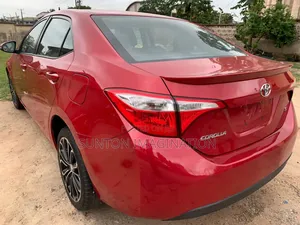 Toyota Corolla 2014 Red