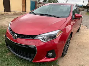 Toyota Corolla 2014 Red