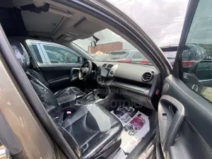 Toyota RAV4 2011 Gray