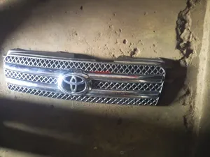 Front Grill Corolla Hillux Rav4 Camry Es Highlander