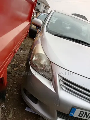 Toyota Corolla 2011 Silver