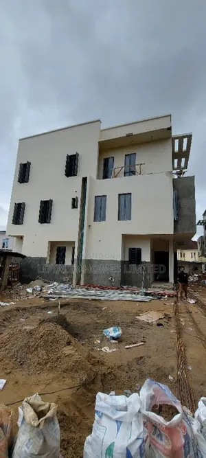 5bdrm Townhouse/Terrace in Ikeja for sale