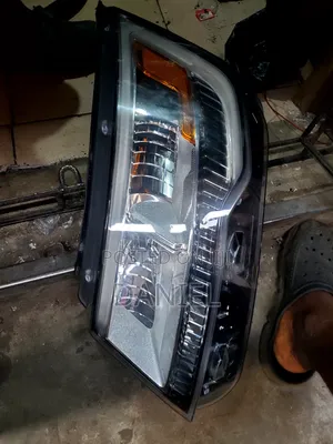 Ford Explorer 2017 Headlamp