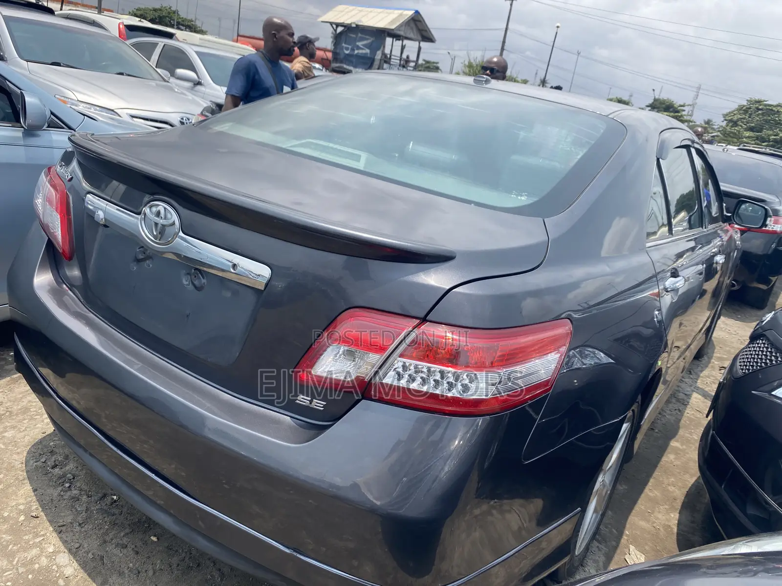 Toyota Camry 2011 Gray