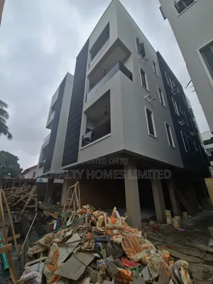3bdrm Block of Flats in Ikeja for sale
