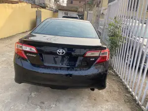 Toyota Camry SE 4dr Sedan (2.5L 4cyl 6A) 2014 Black