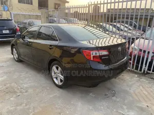 Toyota Camry SE 4dr Sedan (2.5L 4cyl 6A) 2014 Black