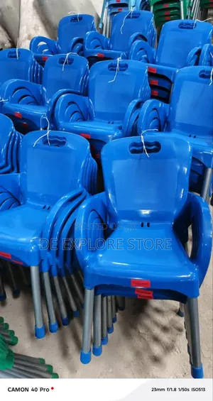 Plastic Chairs With Iron Leg