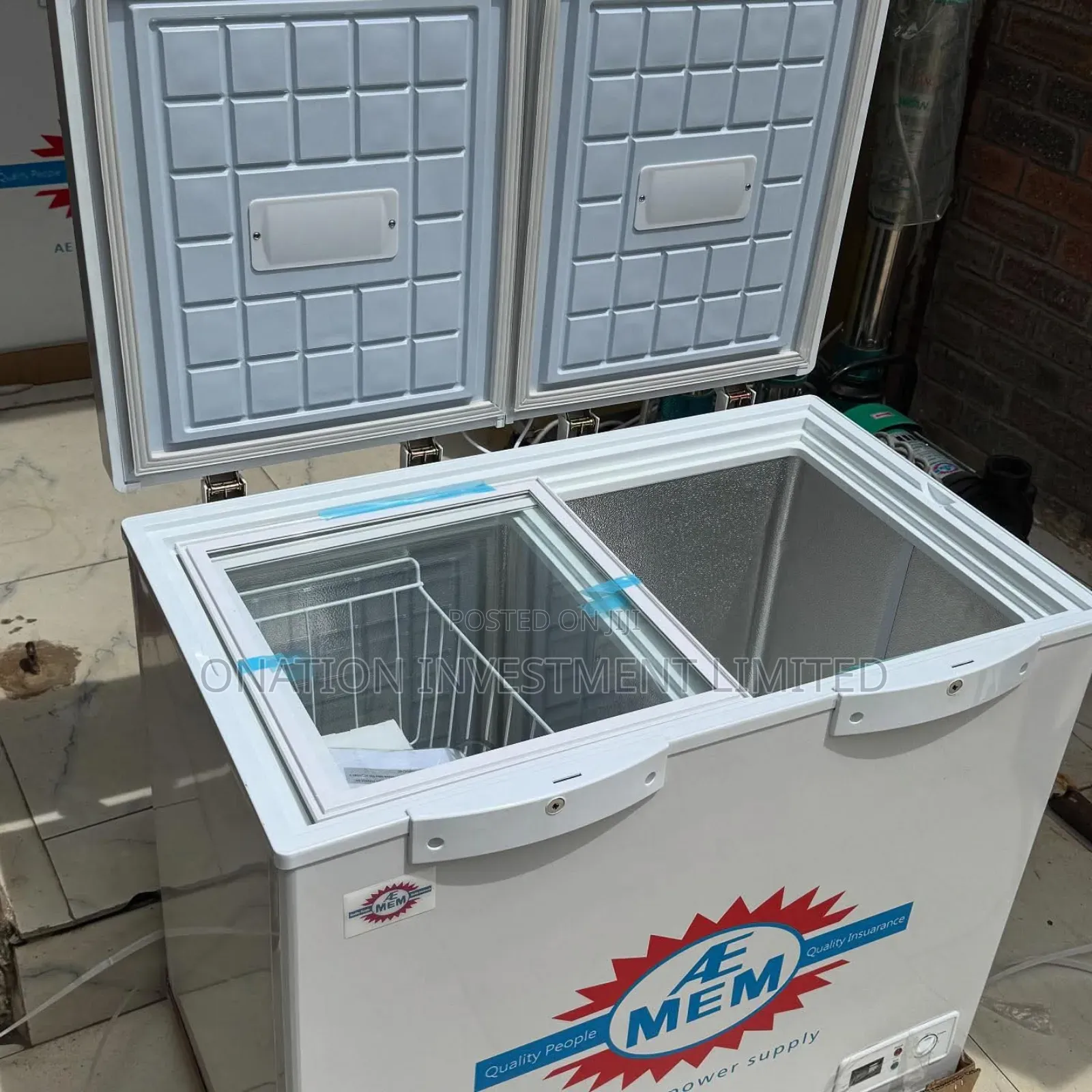 220l Aemem Solar Fridge and Freezer