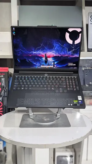 New Laptop Lenovo Legion 7 64GB Intel Core Ultra 9 SSD 1T