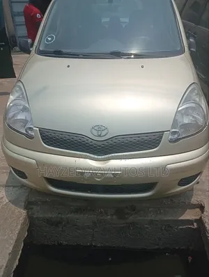 Toyota Yaris Verso 1.3 C 2008 Gold