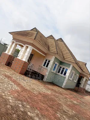 Furnished 4bdrm Bungalow in Agura, Gberigbe for sale