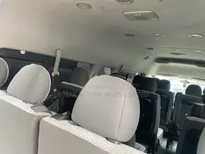 Toyota HiAce 2015 White