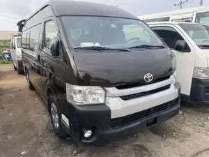 Toyota HiAce 2015 Brown
