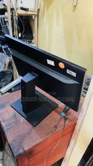 24 Inches Frameless Lg Monitor