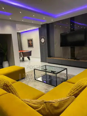 Self Compound 4 Bed Chevron/Party Normal Stay