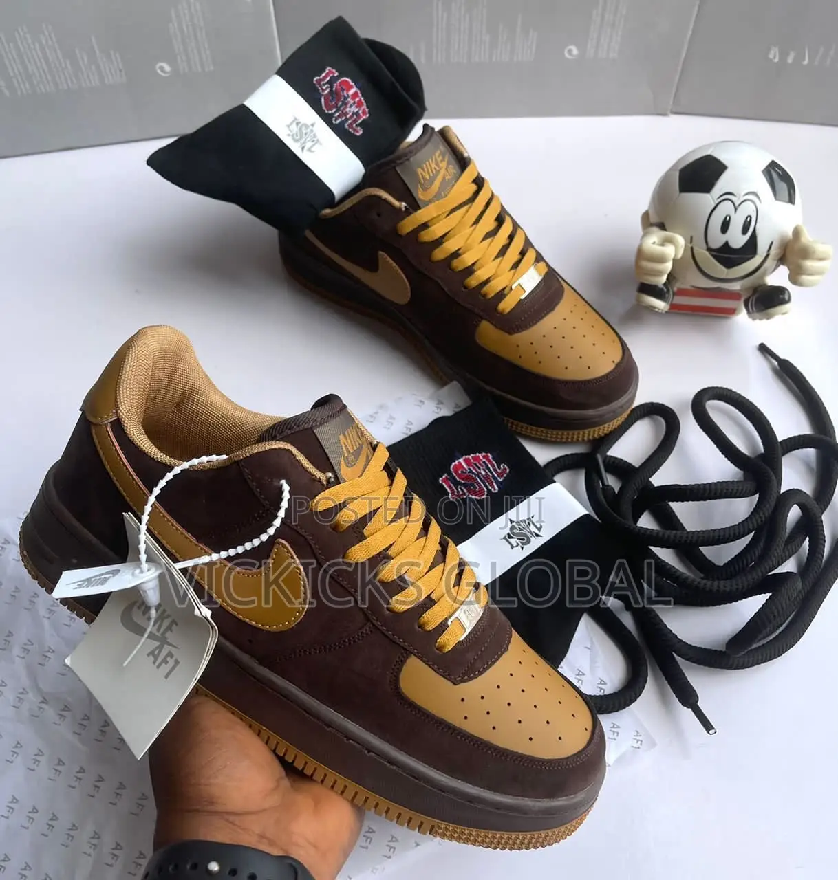 Nike Air Force 1 Sneakers