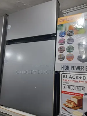 Hisense Standing Fridge Double Door 1 Year Warranty
