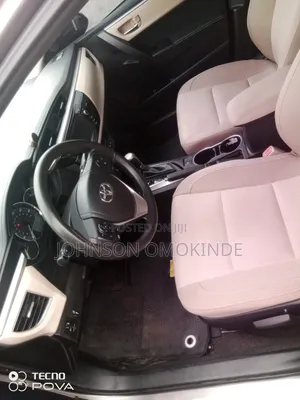 Toyota Corolla LE 4dr Sedan (1.8L 4cyl CVT) 2015 Gray