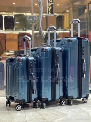 Set of 3 Rubber Luggage Traveling Boxes