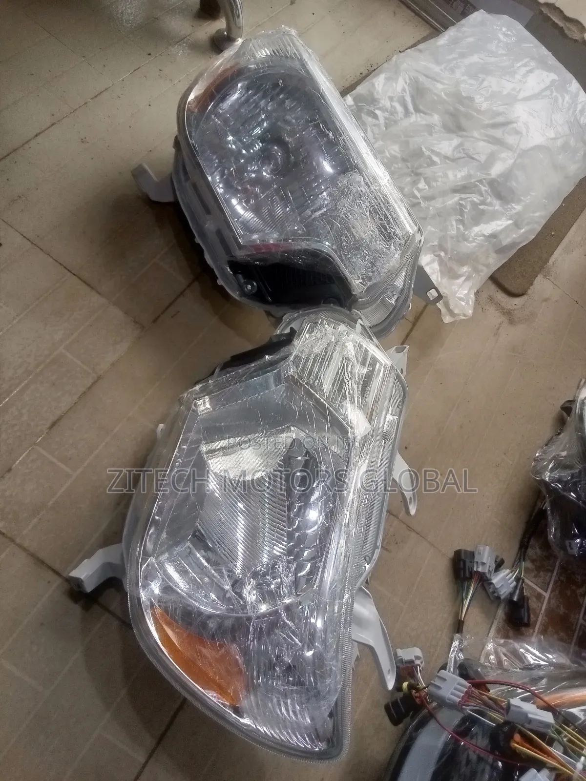 Set Headlight Tacoma 2012