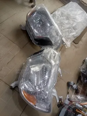 Set Headlight Tacoma 2012
