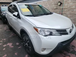 Toyota RAV4 Limited 4dr SUV AWD (2.5L 4cyl 6A) 2015 White