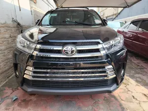 Toyota Highlander Limited 4dr SUV AWD (3.5L 6cyl 6A) 2015 Black