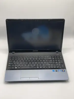 Laptop Samsung NP300E5A 4GB Intel Core I5 HDD 320GB