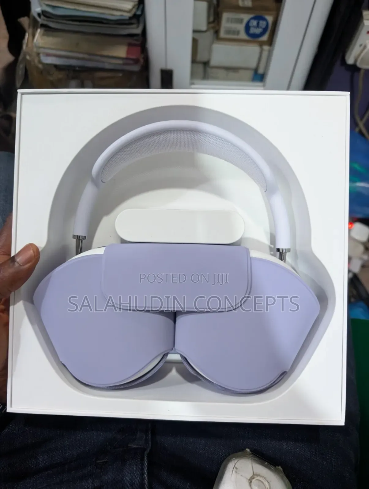 Open Box Airpod Max 2