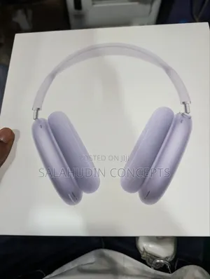 Open Box Airpod Max 2