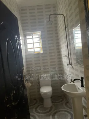 3bdrm Block of Flats in Benin City for rent