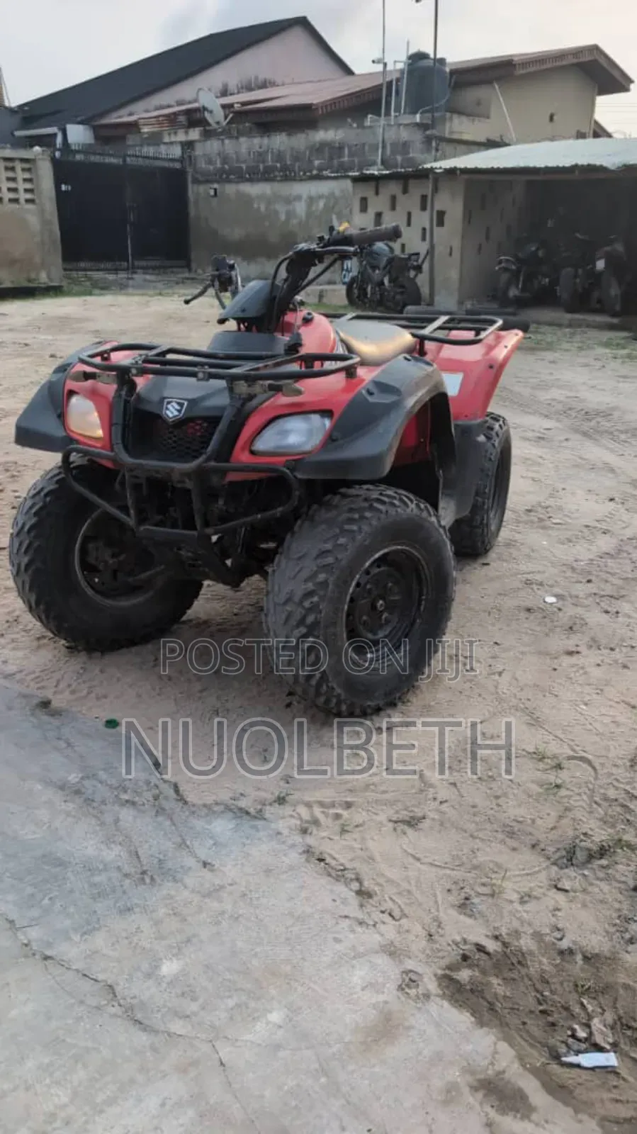 Suzuki 2015 Red