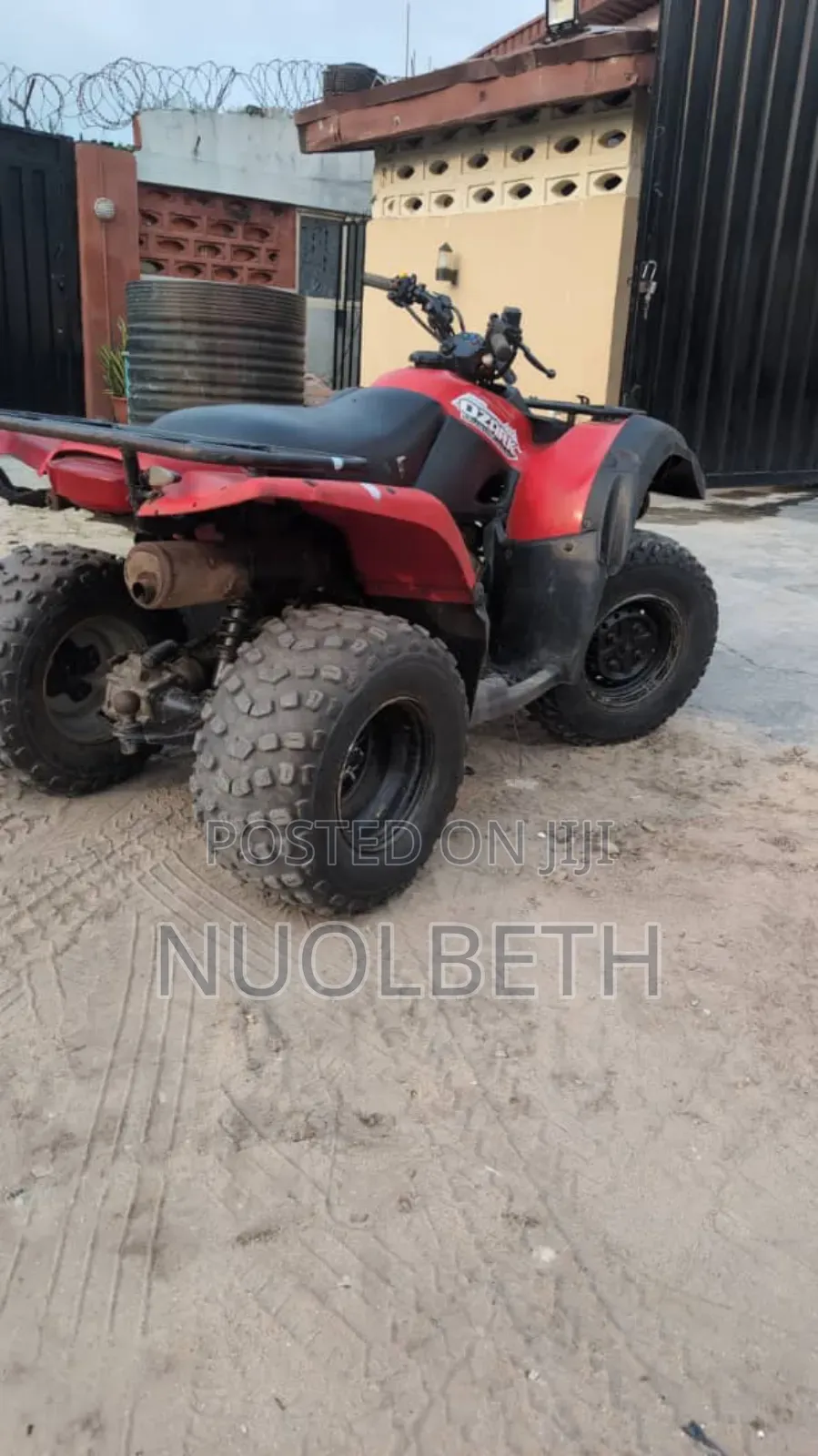 Suzuki 2015 Red