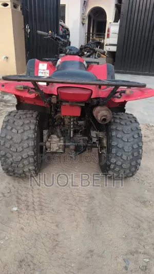 Suzuki 2015 Red