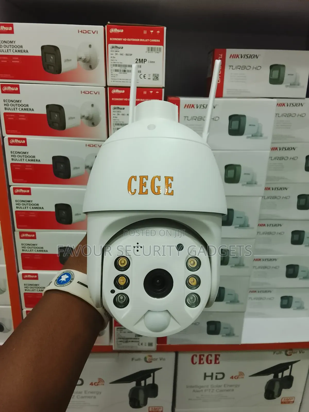 Ubox Solar 4g PTZ CCTV Camera
