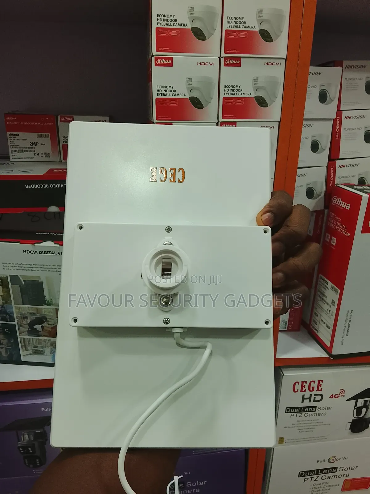 Ubox Solar 4g PTZ CCTV Camera