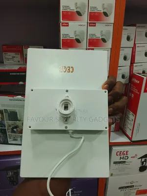 Ubox Solar 4g PTZ CCTV Camera