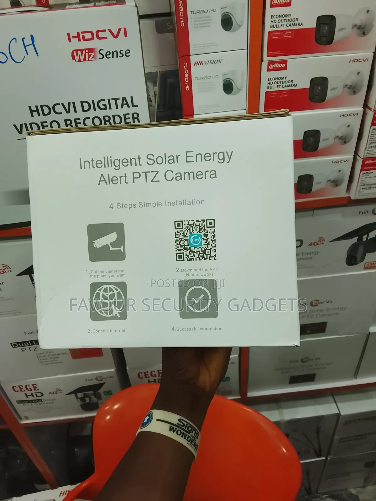 Ubox Solar 4g PTZ CCTV Camera