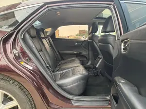 Toyota Avalon XLE Premium Sedan FWD (3.5L 6cyl 6A) 2013 Maroon