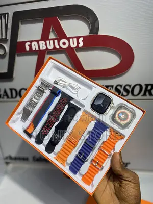 S100 Smartwatch With 7 Straps and Watch Case