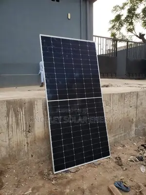 600w Jinko Solar Panel Halfcut Mono 144cell