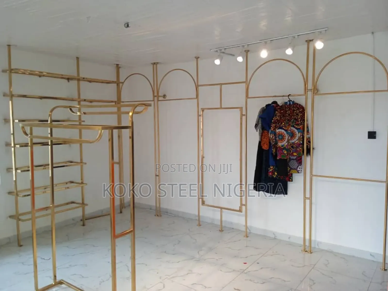Stainless Gold Showroom Hanger